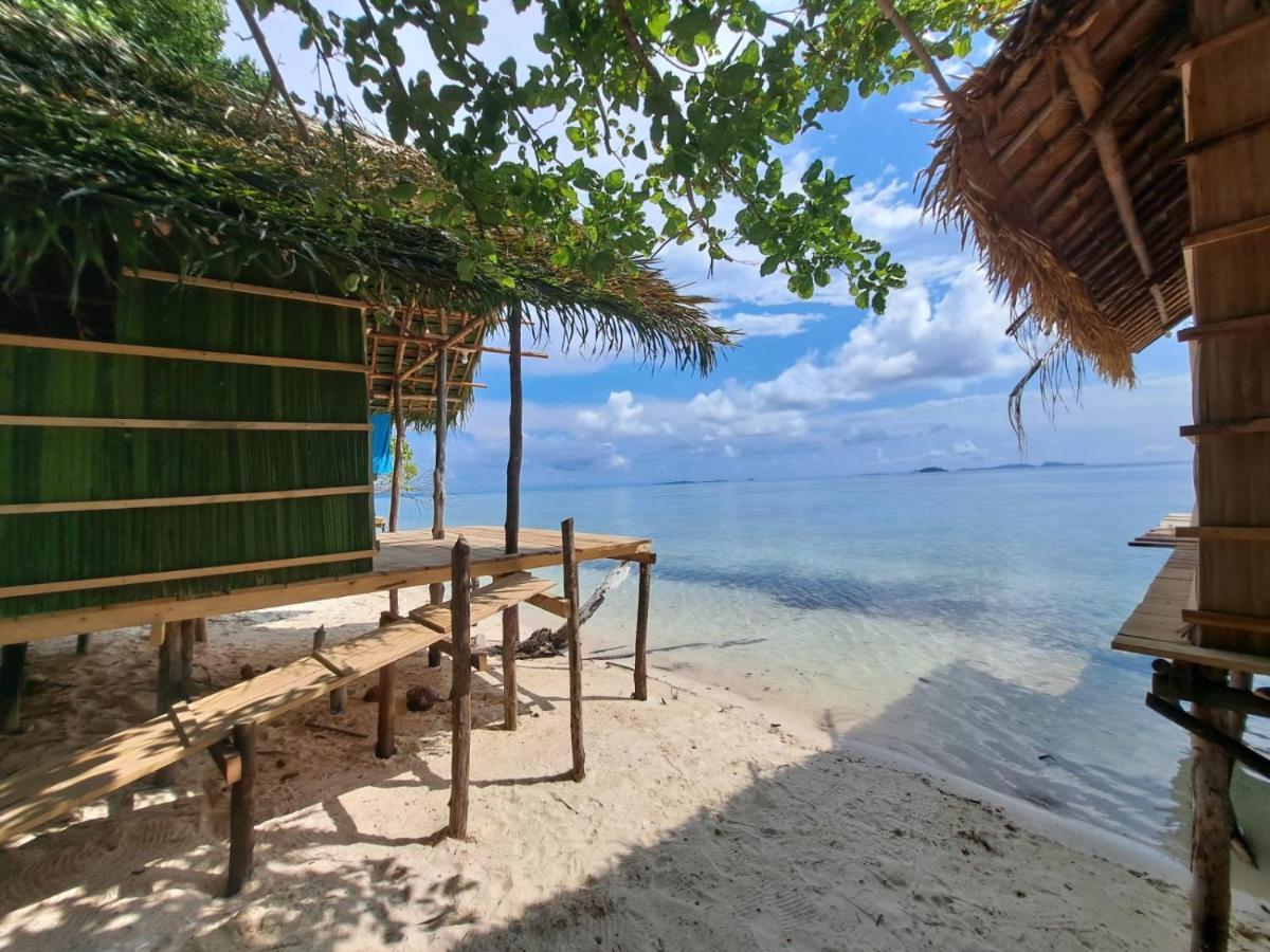 Coco Huts Guest House Waisai المظهر الخارجي الصورة