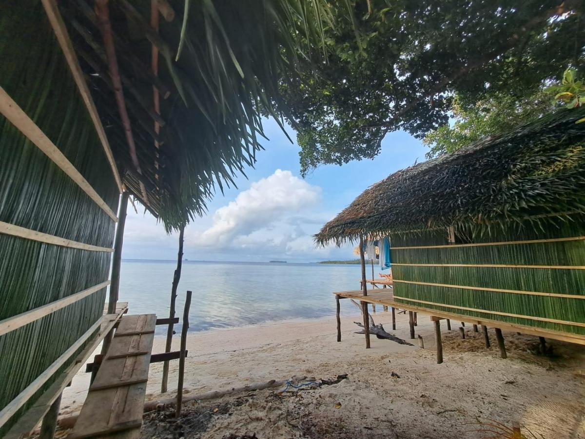 Coco Huts Guest House Waisai المظهر الخارجي الصورة