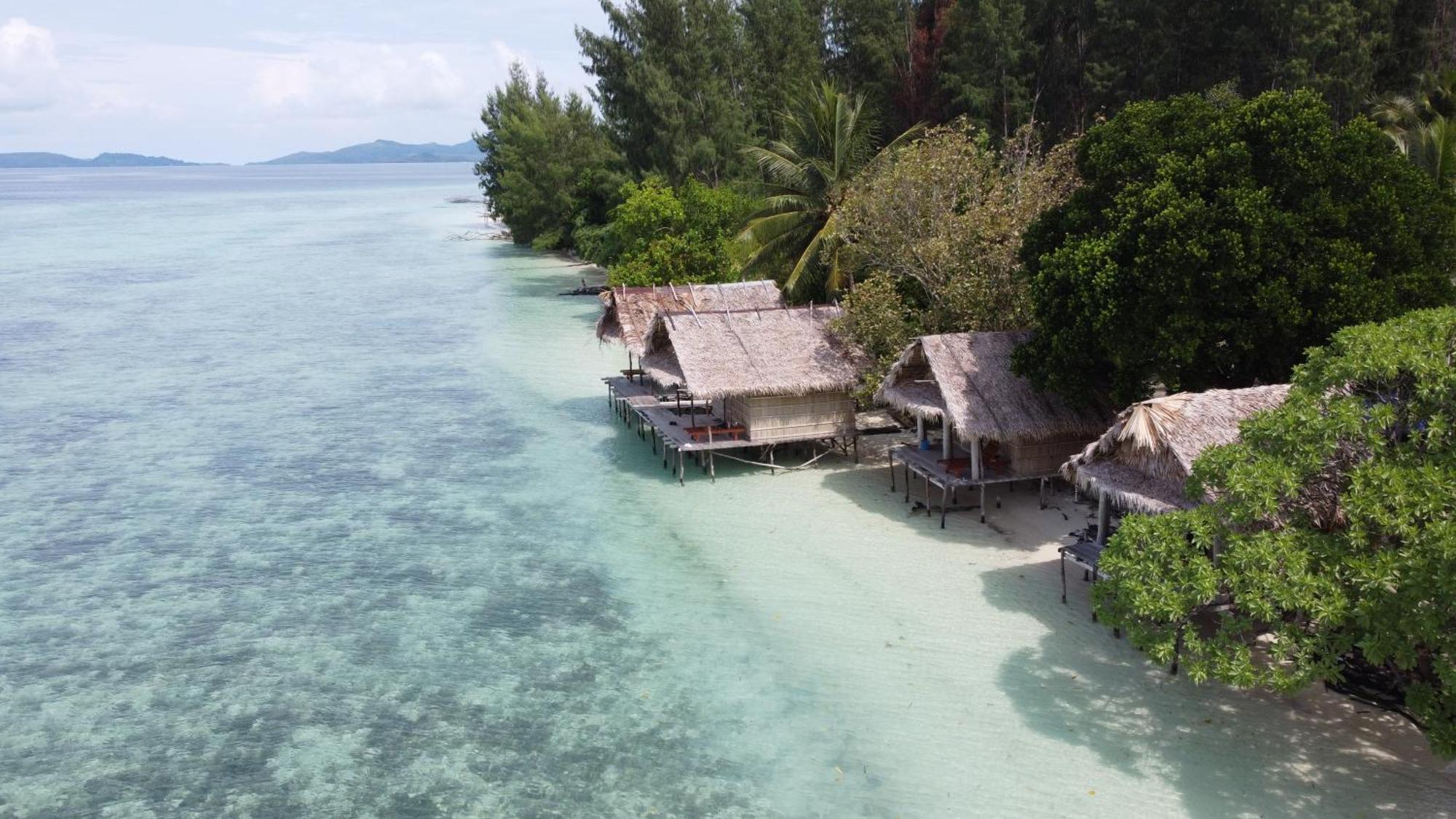 Coco Huts Guest House Waisai المظهر الخارجي الصورة